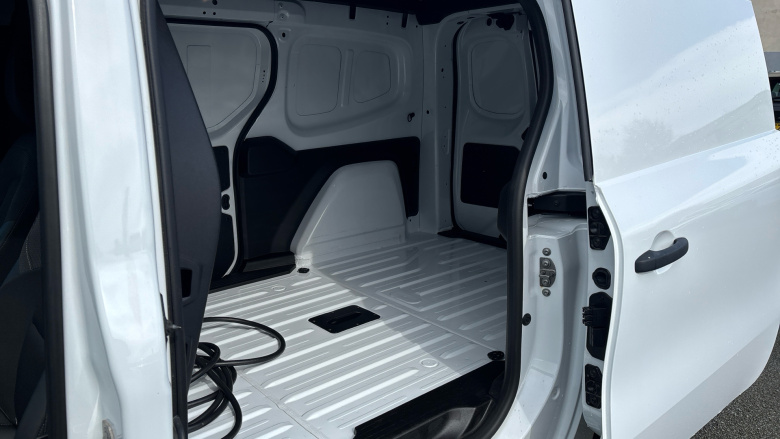 Renault Kangoo L2 E-Tech LL21 90kW 44kWh Start Van Auto